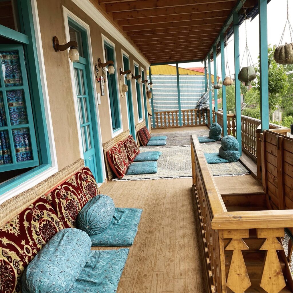 فروش اقامتگاه بومگردی در شهر رشت